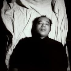 Autoportrait, face, tirage, sténopé, 1999.